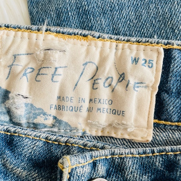 Free People Patchwork Jeans Size 25 - Picture 12 of 13